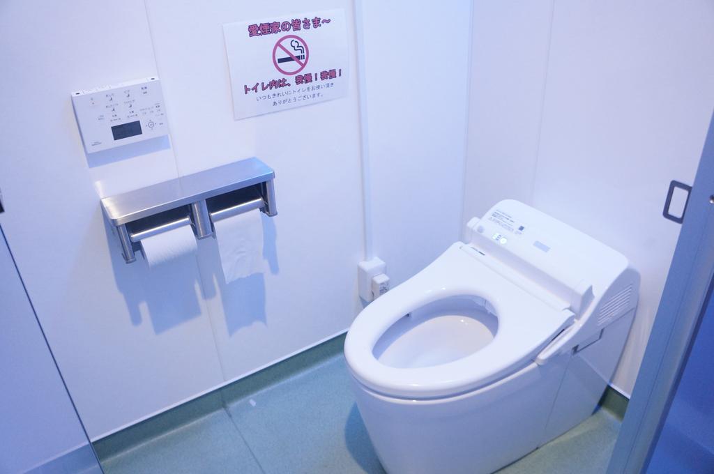 Capsule Hotel 310 Tokyo Exterior photo